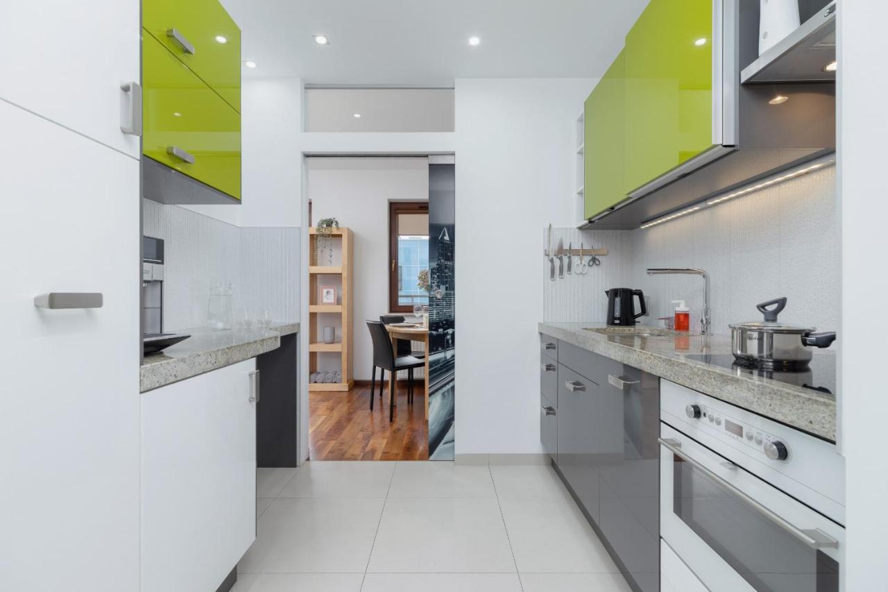 Krakow Blonia Apartment With Balcony By Noclegi Renters Bagian luar foto