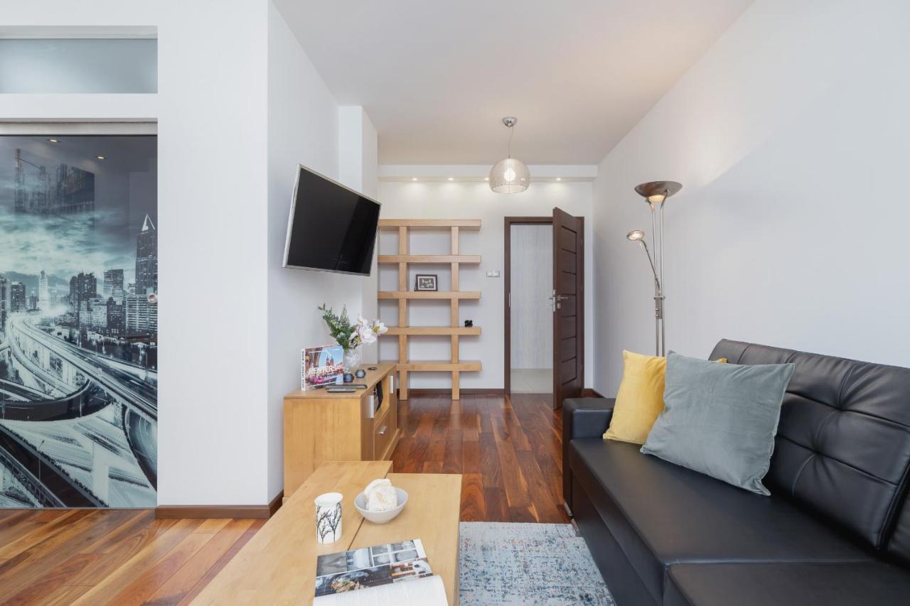 Krakow Blonia Apartment With Balcony By Noclegi Renters Bagian luar foto