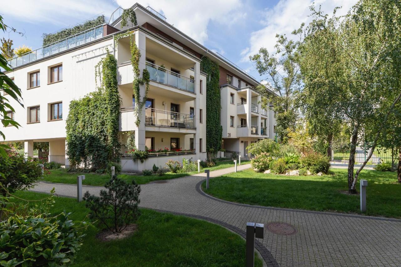 Krakow Blonia Apartment With Balcony By Noclegi Renters Bagian luar foto