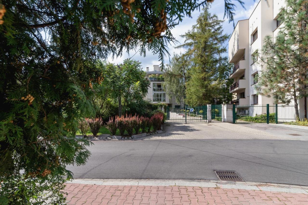 Krakow Blonia Apartment With Balcony By Noclegi Renters Bagian luar foto