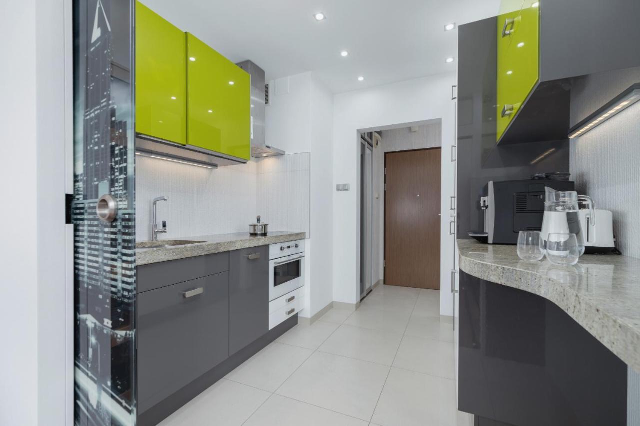 Krakow Blonia Apartment With Balcony By Noclegi Renters Bagian luar foto