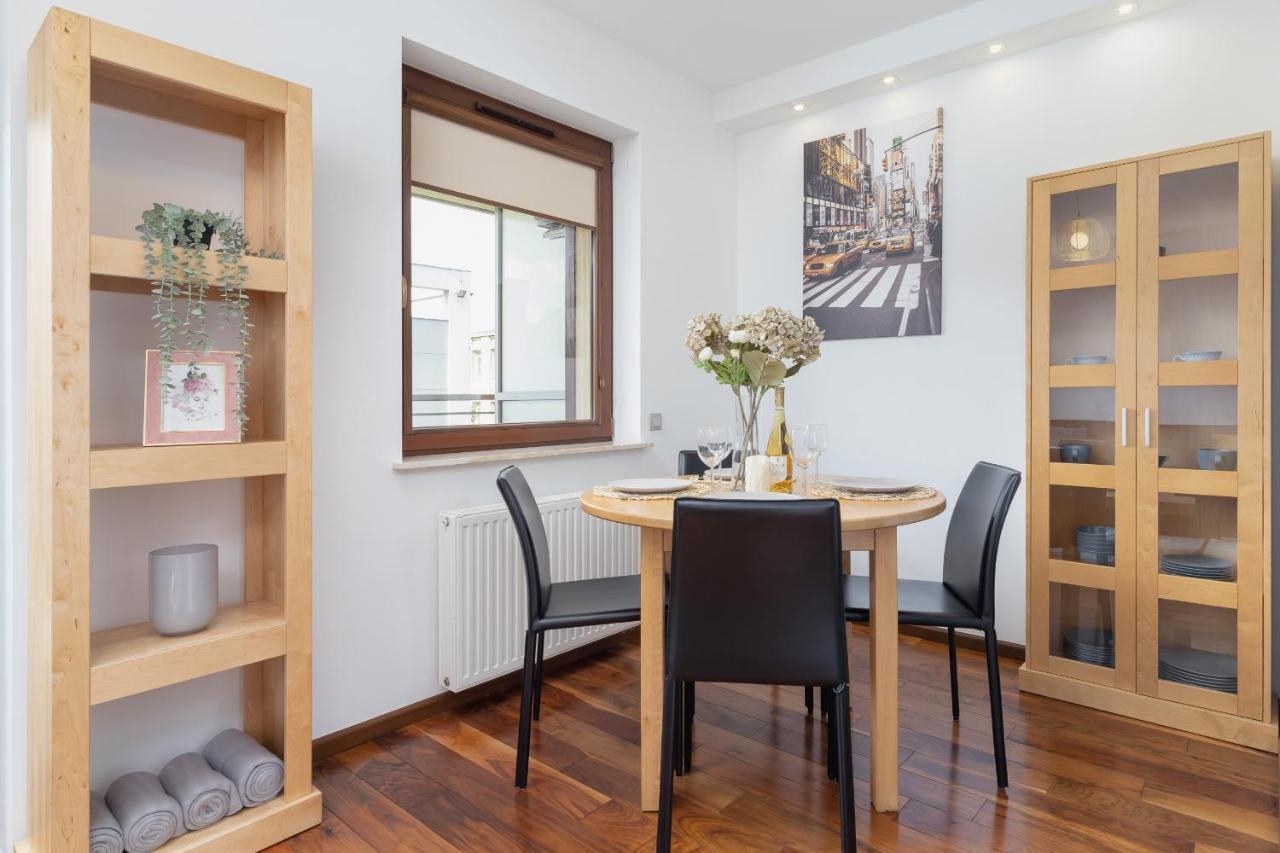 Krakow Blonia Apartment With Balcony By Noclegi Renters Bagian luar foto